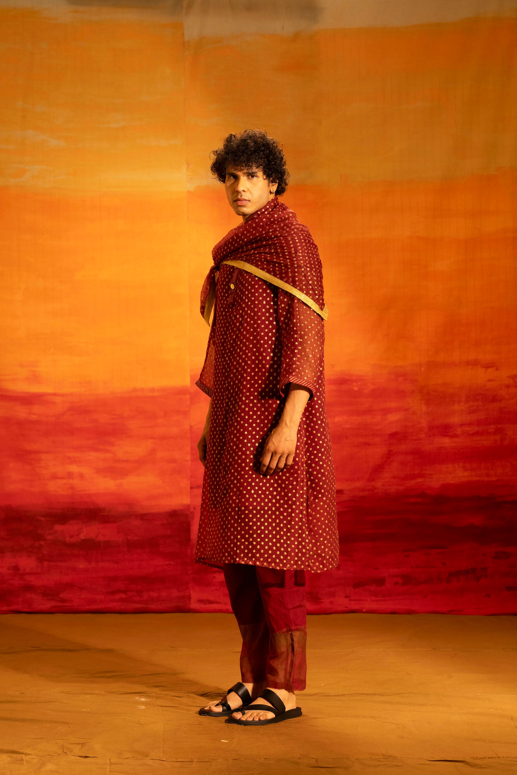 Illume Rivet Maroon Scarf