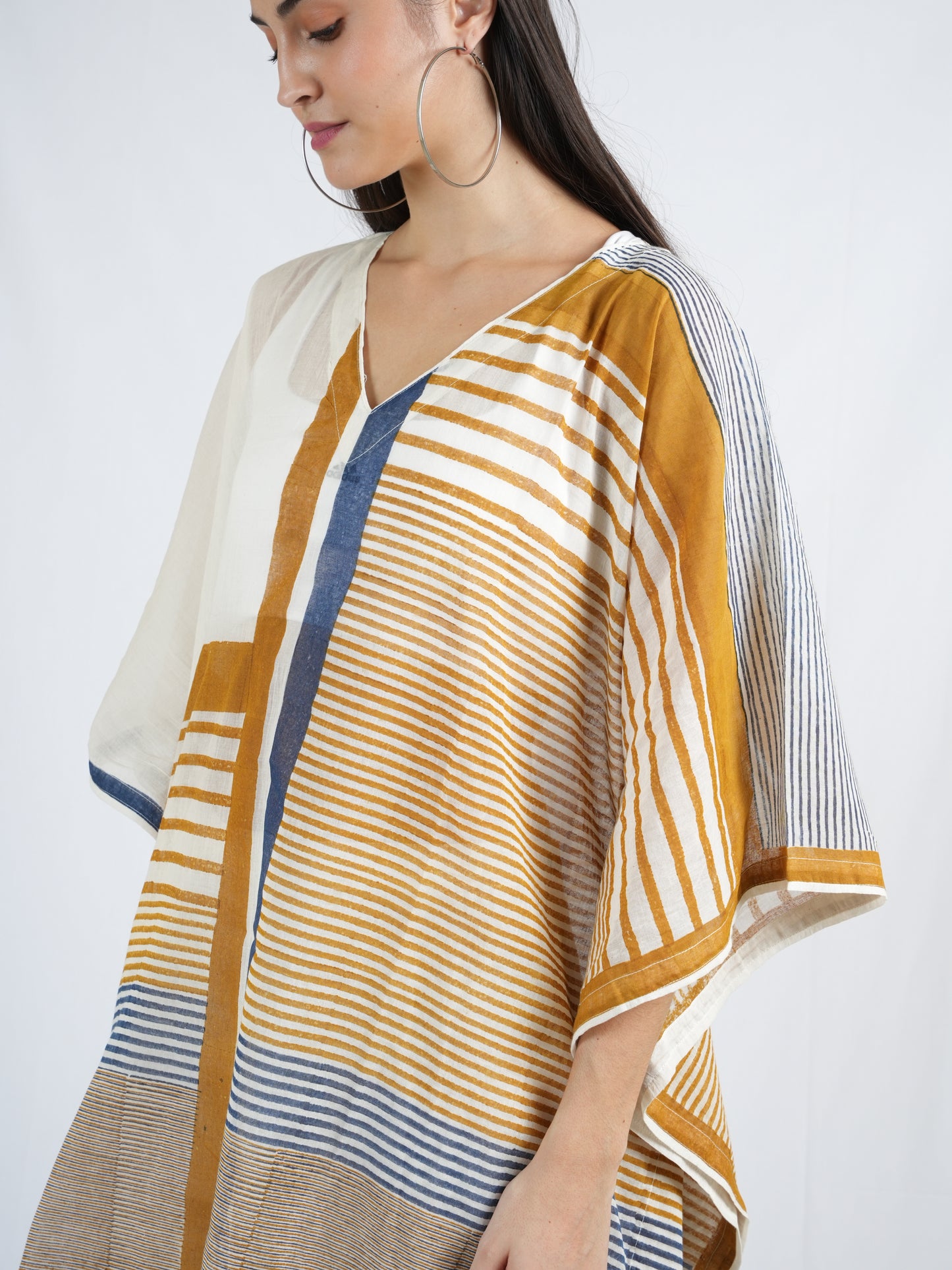 Perpendicular V neck Twister Long Kaftan