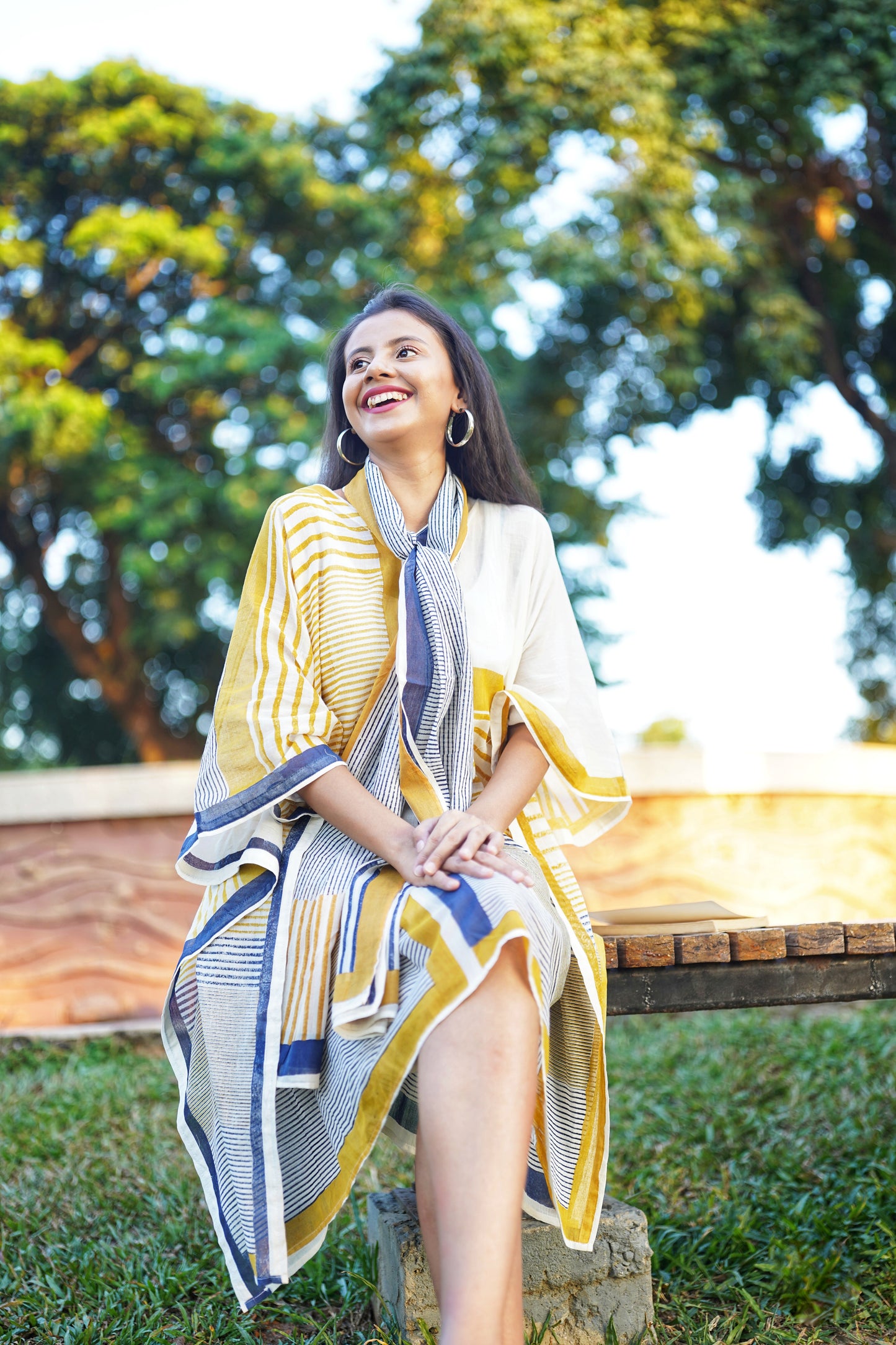Perpendicular V neck Twister Long Kaftan