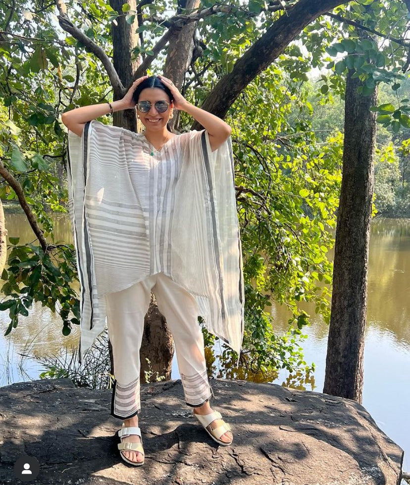 Black and White Small High-Low Kaftan with Slip and Pants (Set of 3)