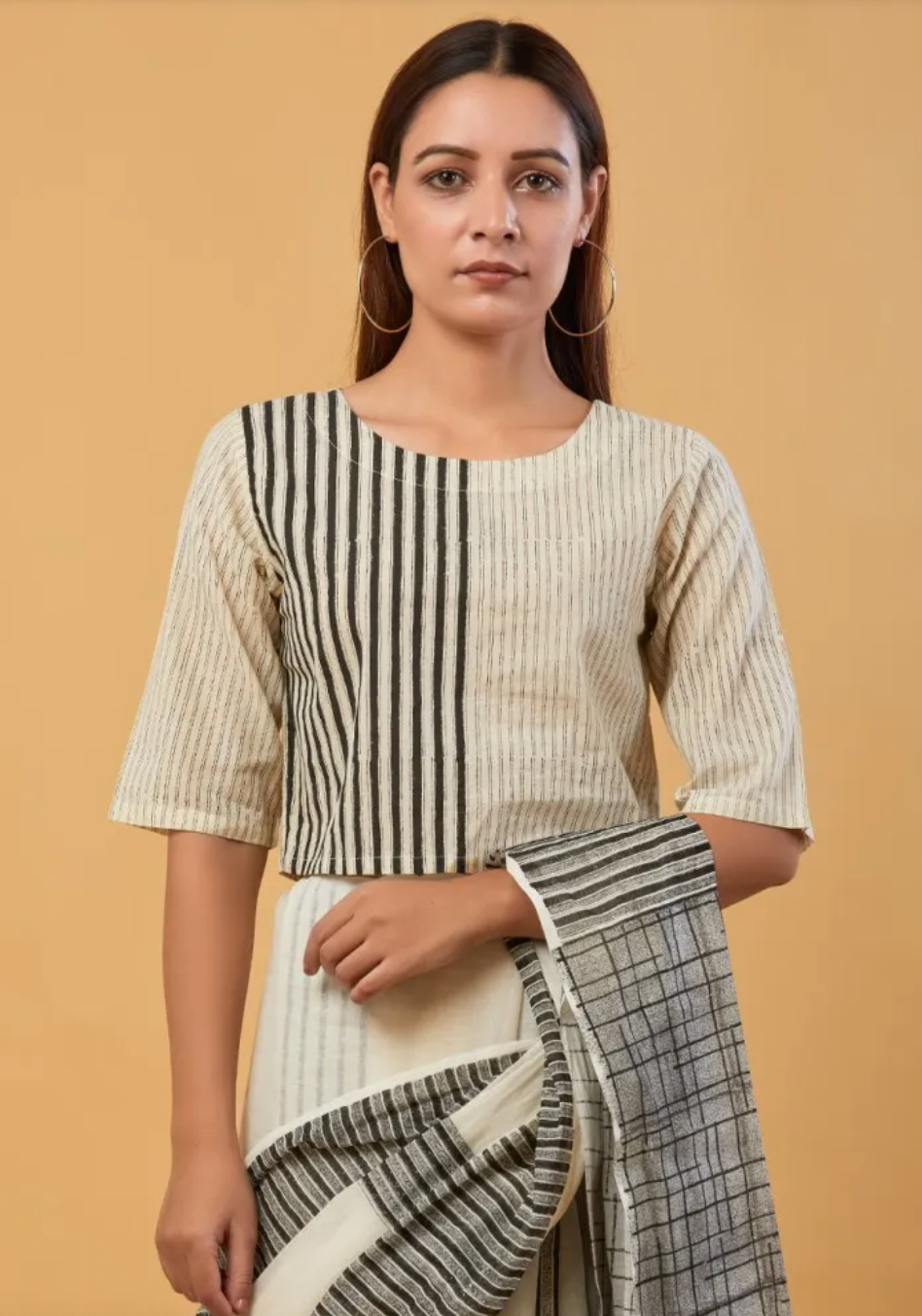 Monochrome Piano Saree with Blouse (Set of 2)