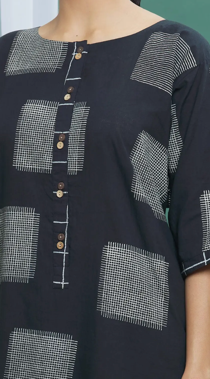 Monochrome Black Cotton Straight Kurta And Pant Set
