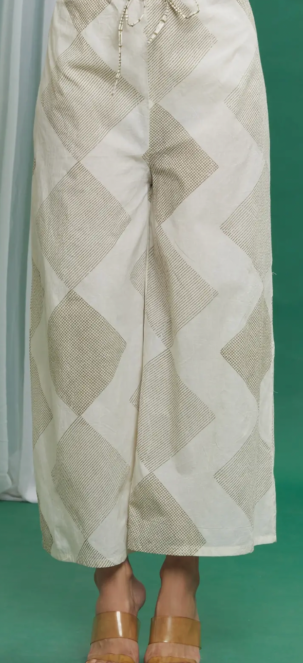 White Cotton Geometric Print Kurta Palazzo Set (Set of 3)