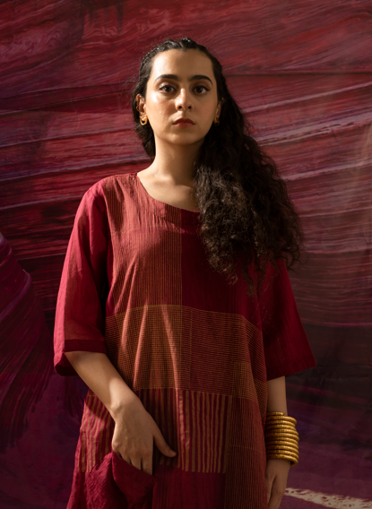 Aurum Chock Block Maroon Dress