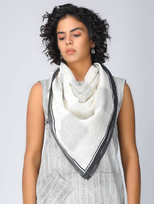 Space Crossed White Scarf