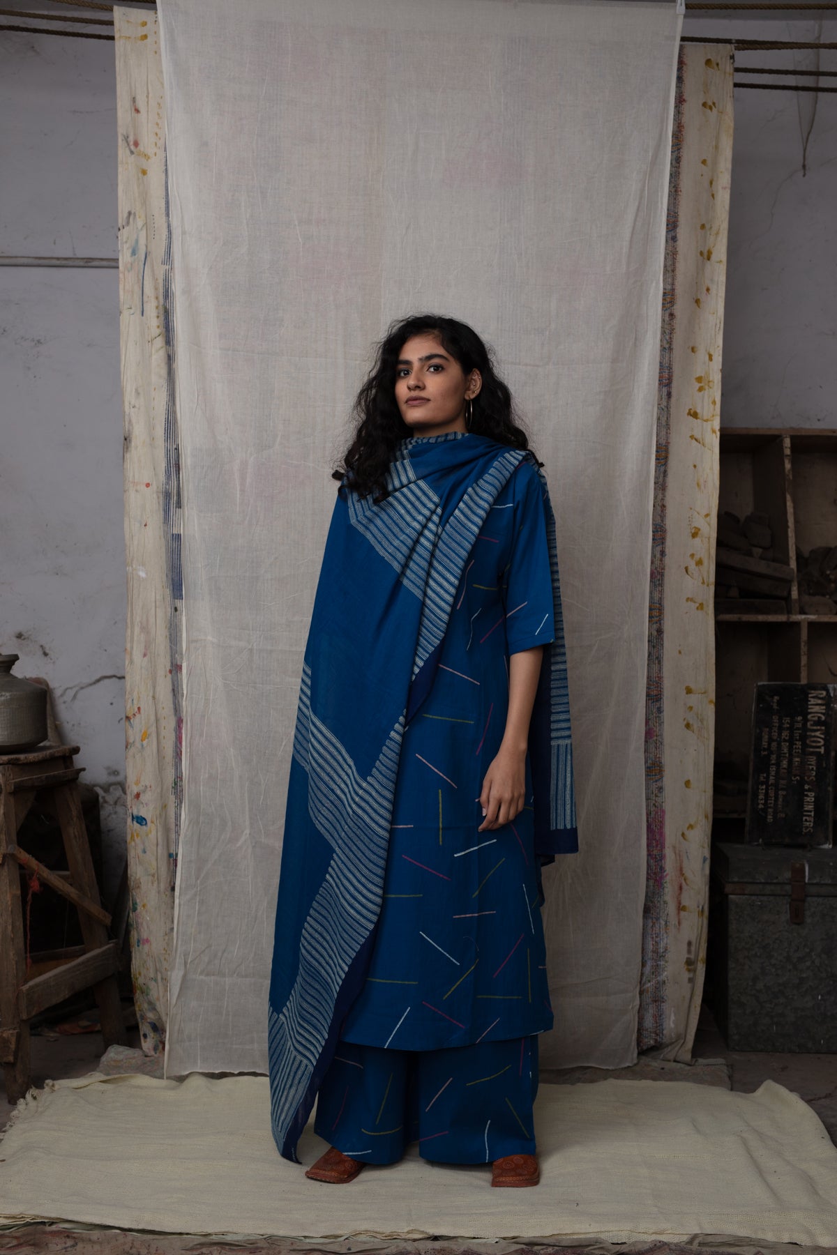 Macro Indigo Dupatta