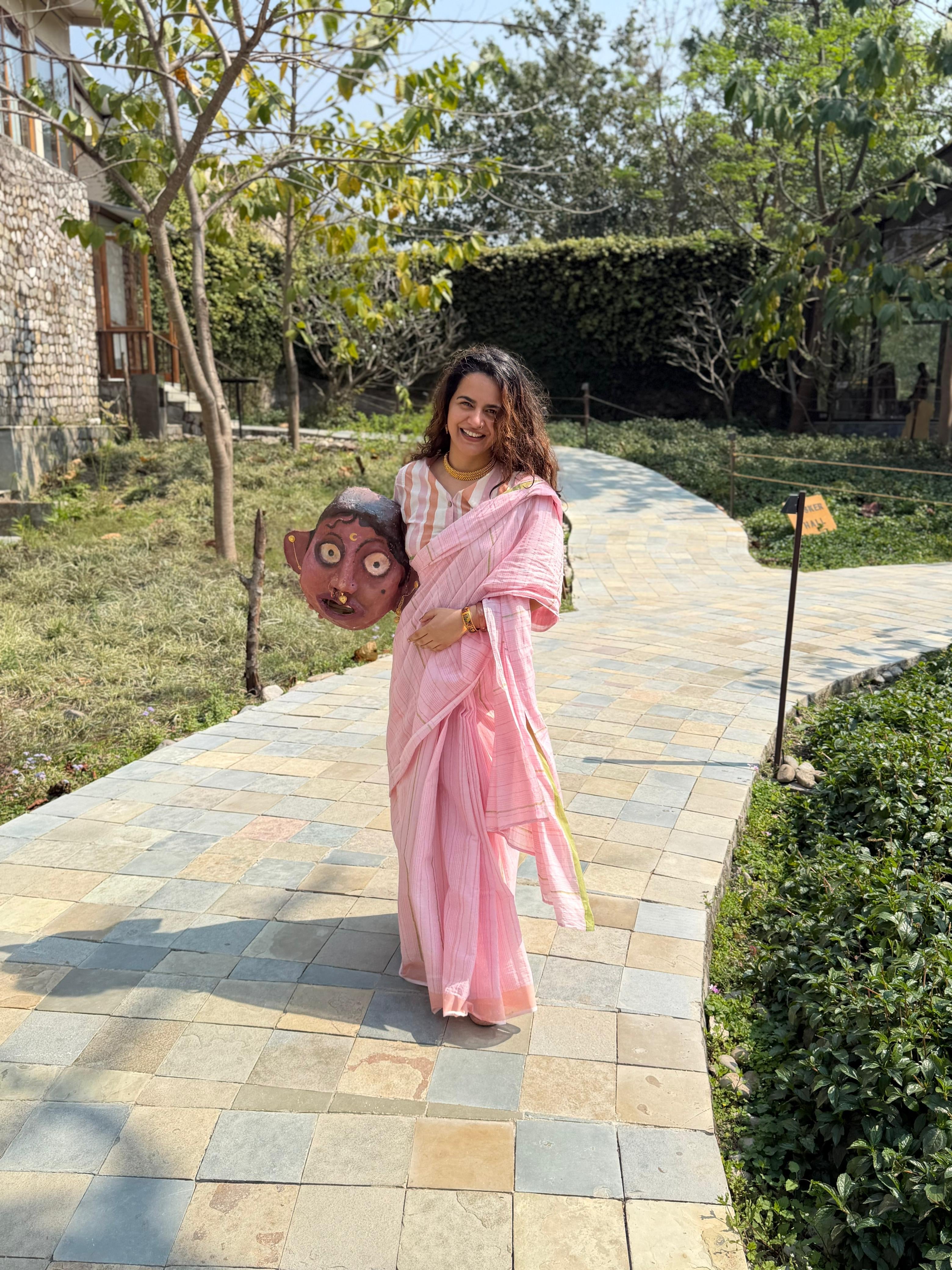 BANANA Clove Amrai's pick Powder Pink Saree