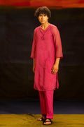 Illume Man Rivet Fuschia Kota Kurta with lining - BANANA labs