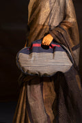 Illume Luma Navy Bag - BANANA labs