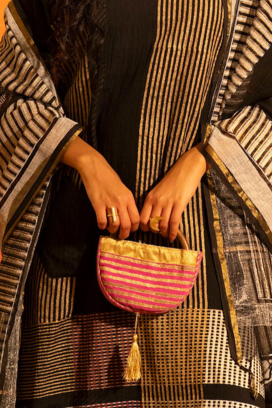 Illume Woody Blaze Bag