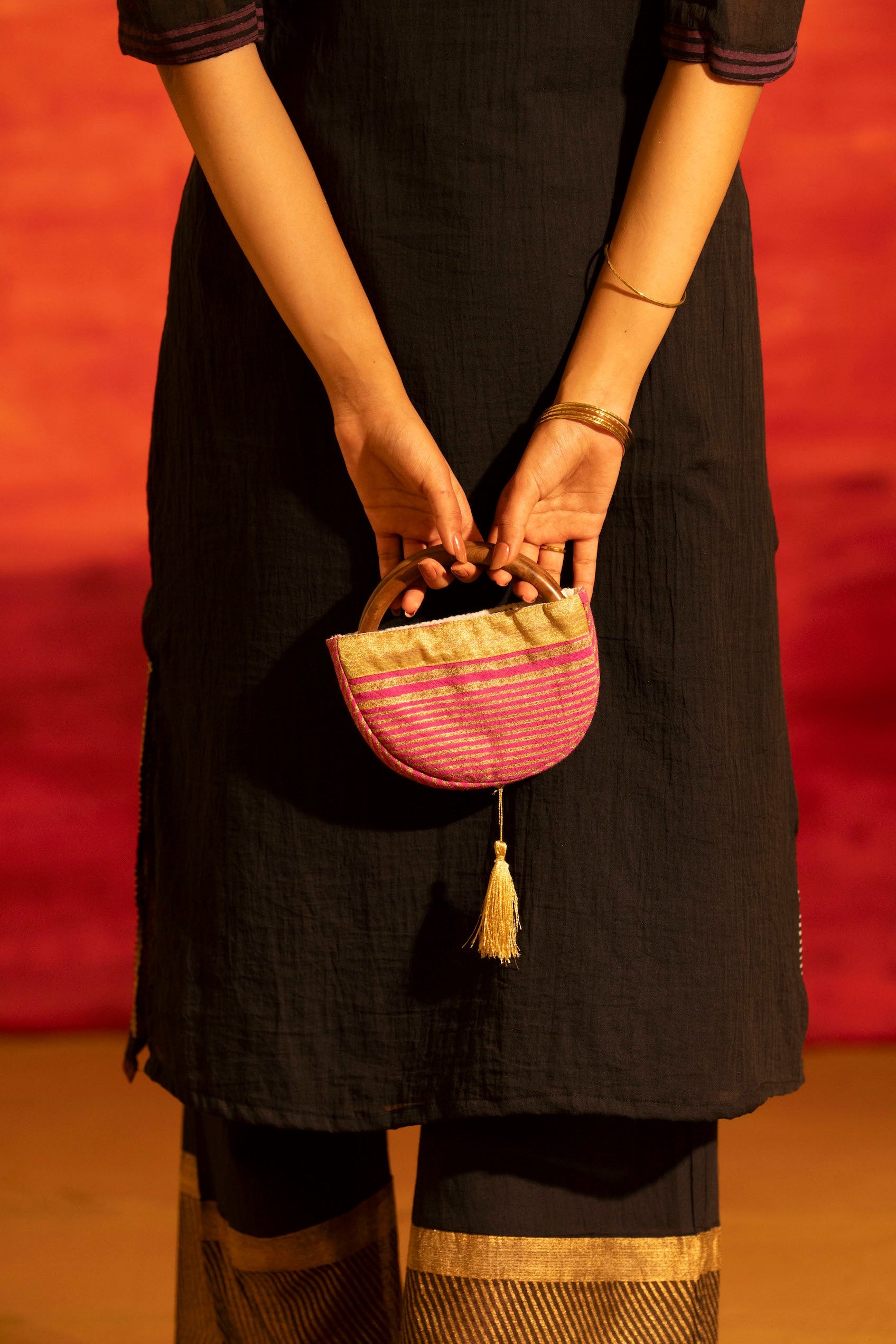 Illume Woody Blaze Bag