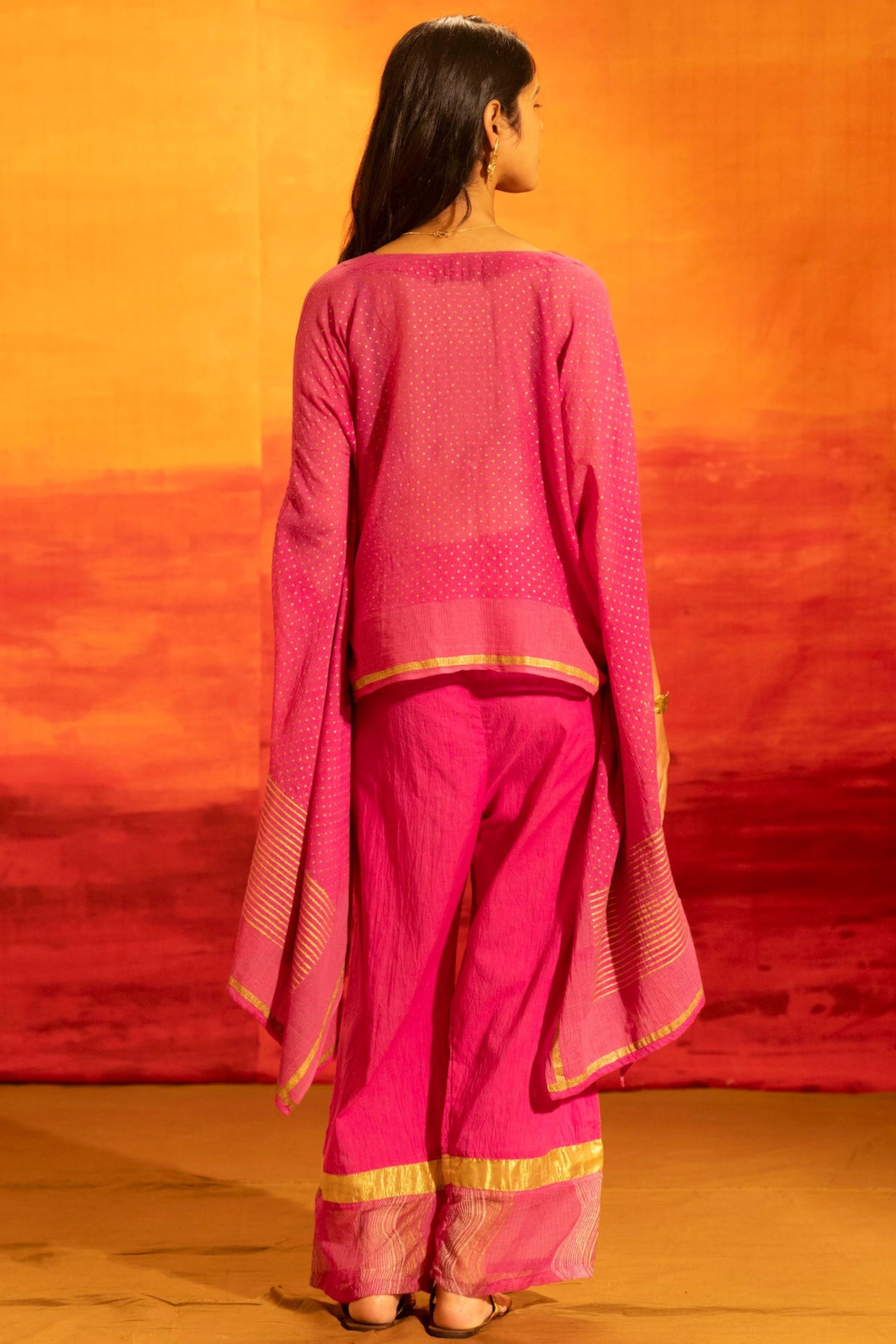 Illume Wind Shocker Pink Kaftan Set with Slip (Set of 2)
