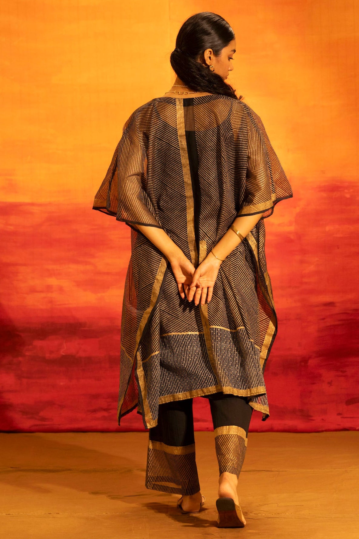 Illume Noir Glaze Black Kaftan Coordinate with Slip (Set of 3)