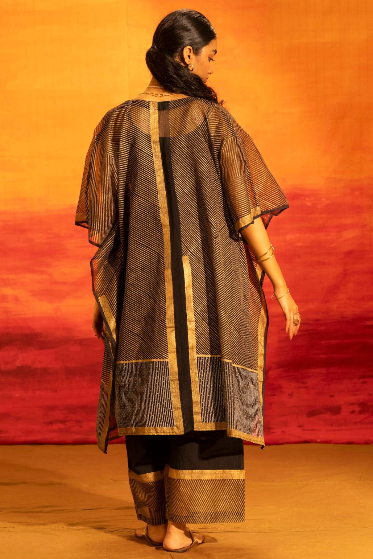 Illume Noir Glaze Black Kaftan Coordinate with Slip (Set of 3)