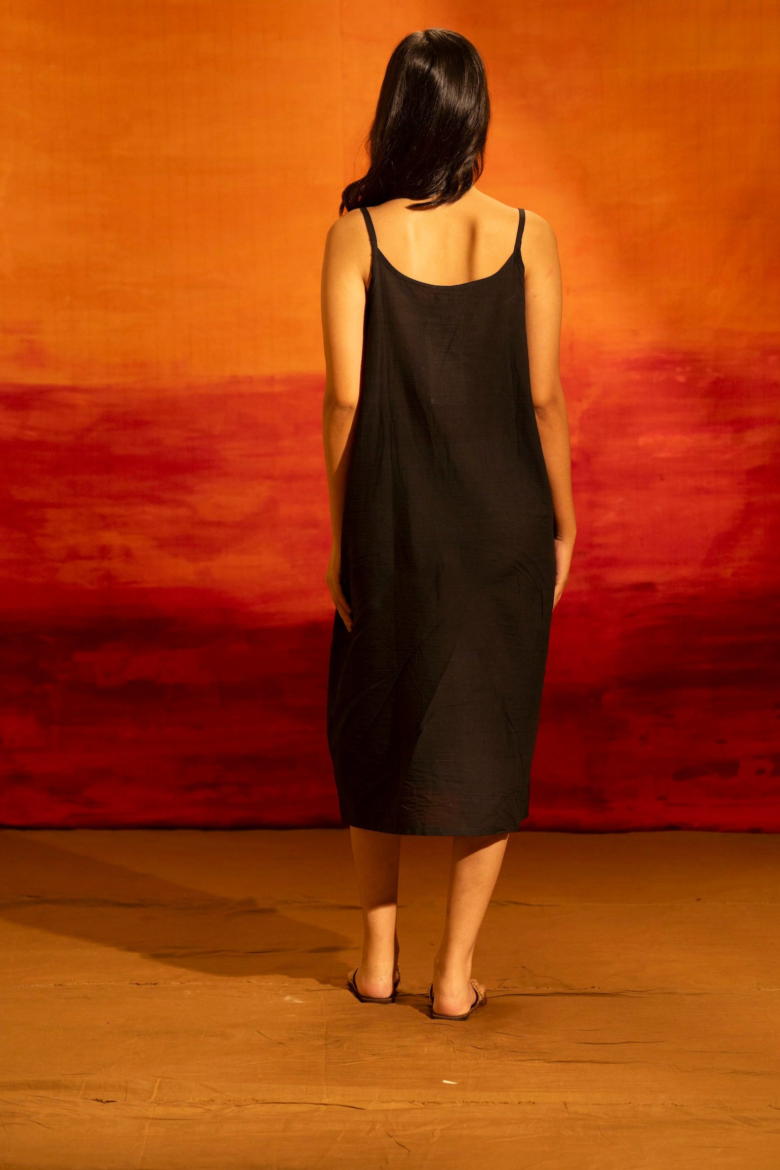 Illume Noir Glaze Black Kaftan Coordinate with Slip (Set of 3)