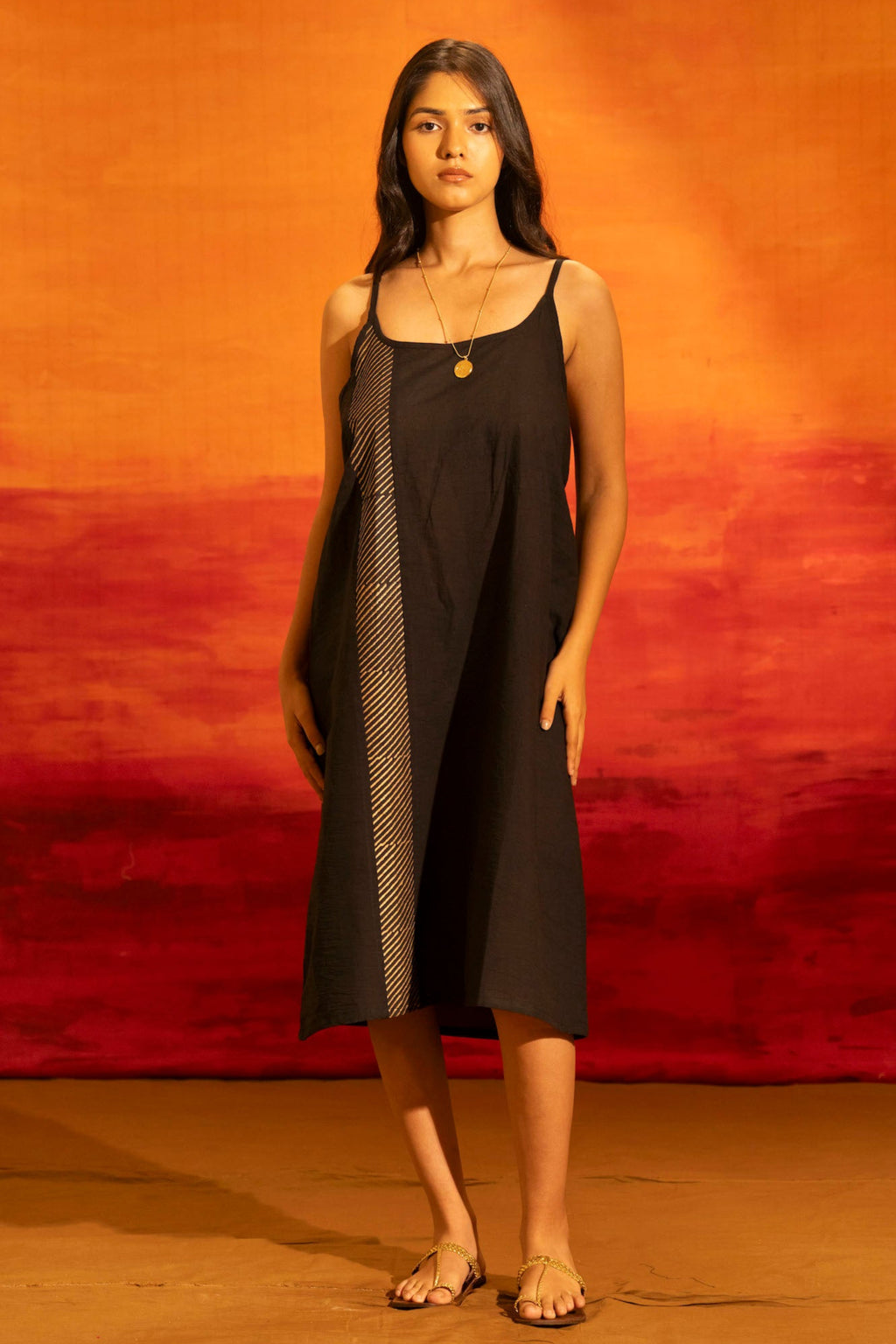 Illume Noir Glaze Black Kaftan Coordinate with Slip (Set of 3)