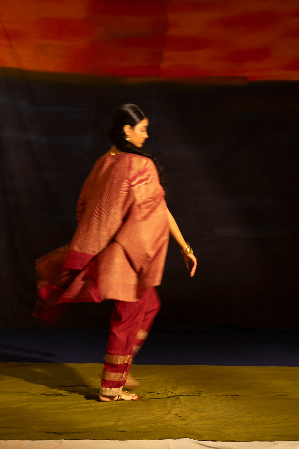 Illume Wind Slant Maroon Gold Kaftan