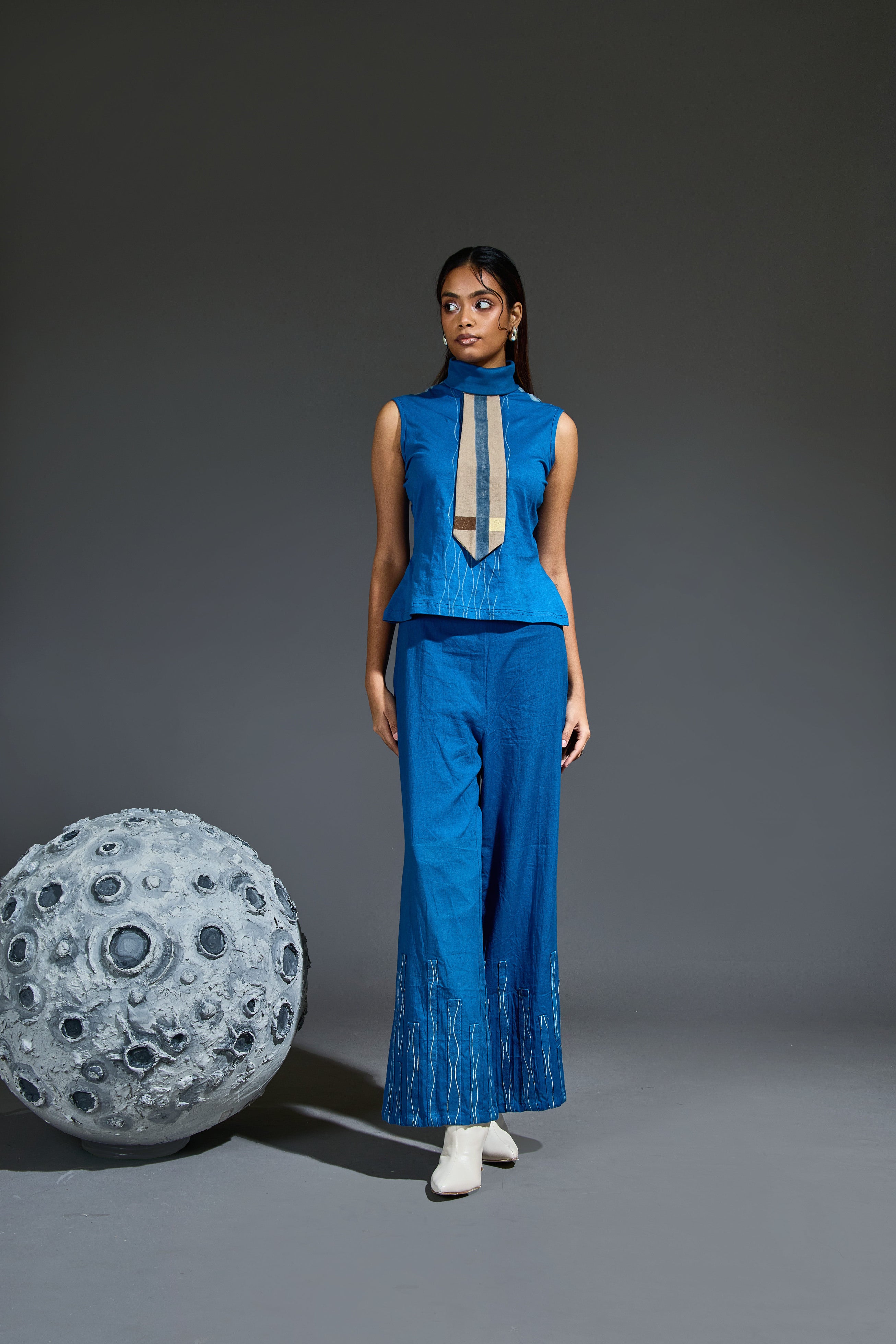 Crater Wave Indigo Top