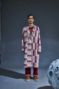 Crater Man Maroon Block Trench Coat - BANANA labs