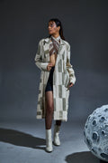 Crater Grey Block Trench Coat - BANANA labs