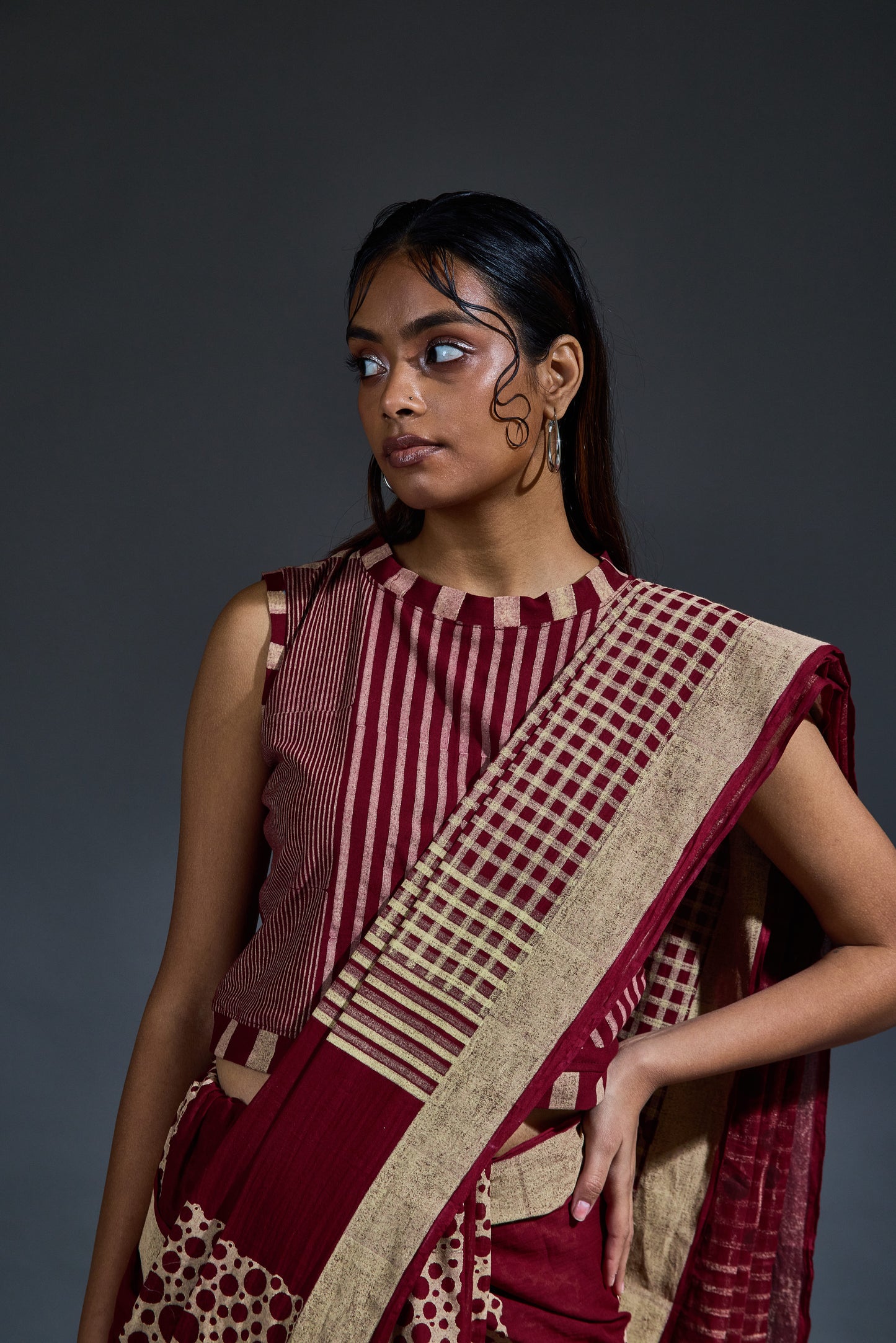 Crater Maroon Saree with Blouse (Set of 2)