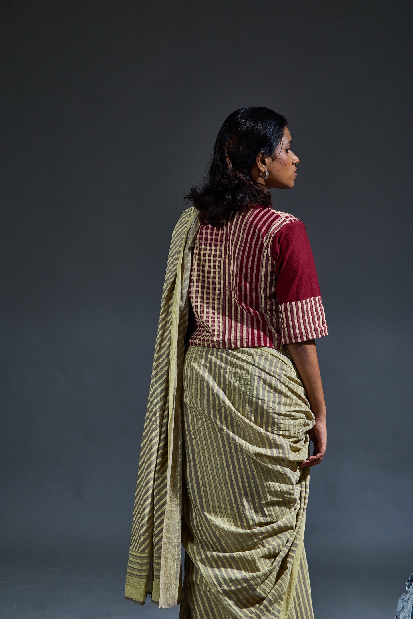 Crater Cream Saree with Maroon Blouse (Set of 2)