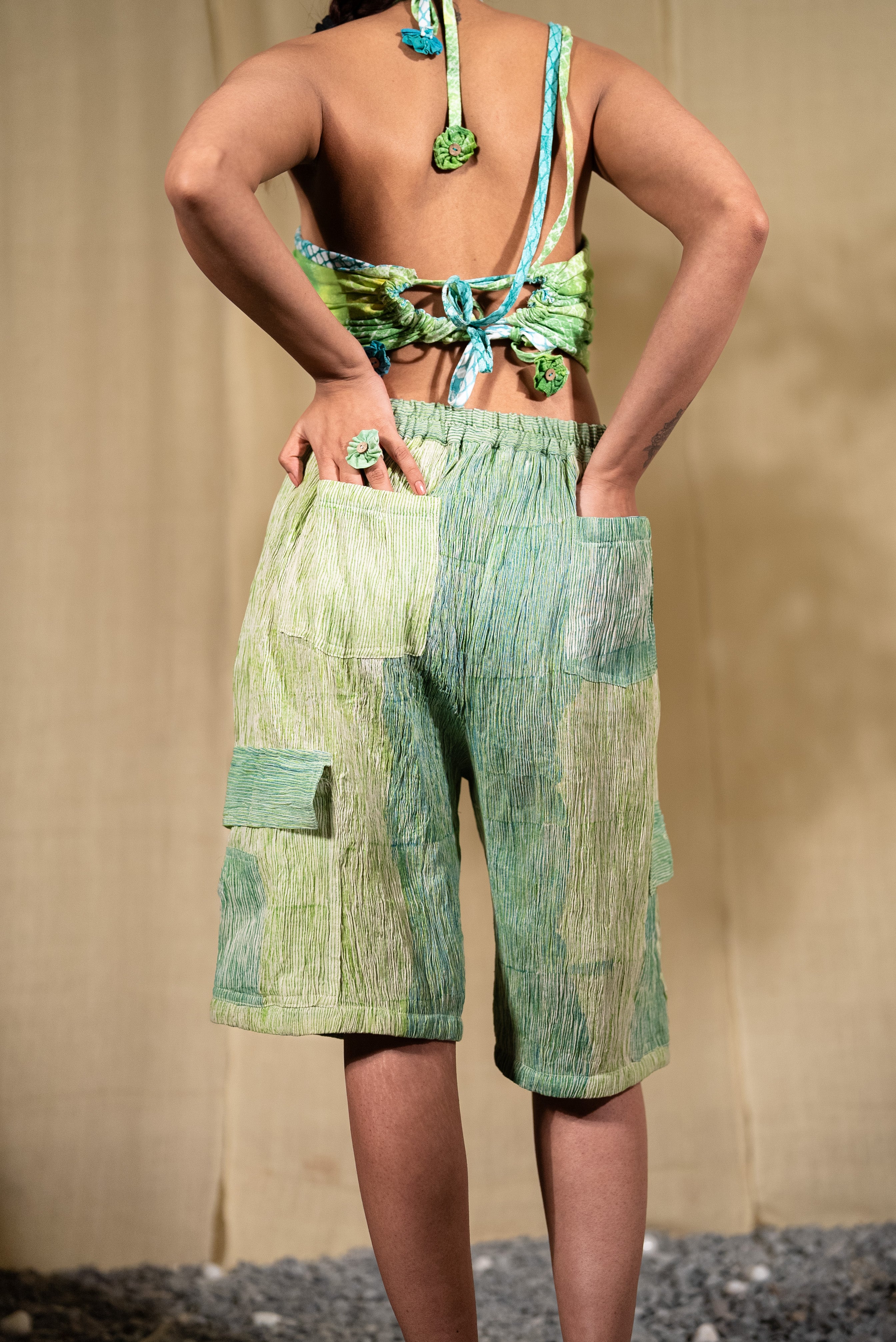 MARINA wave crinkled capri pants