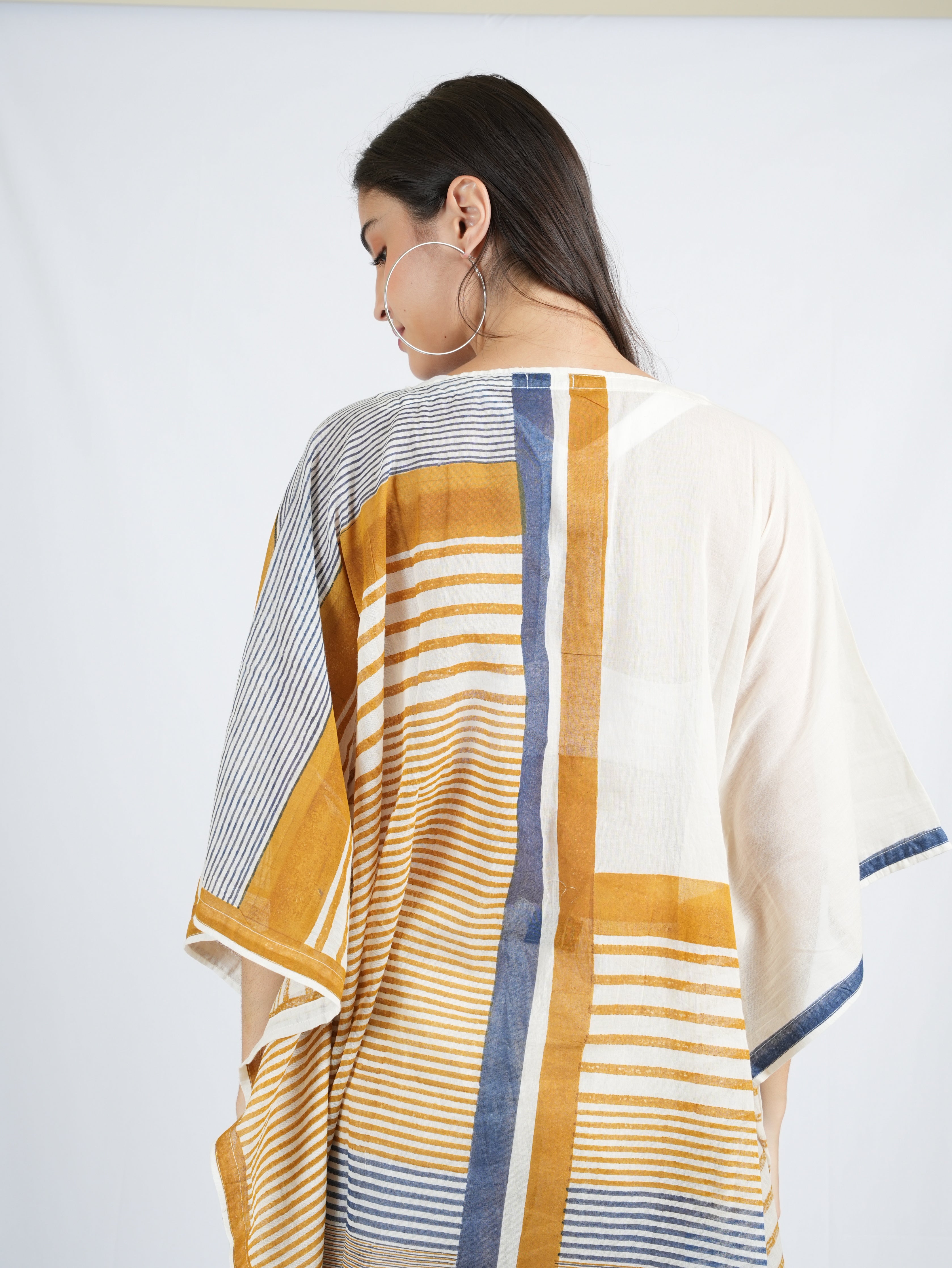 Perpendicular V neck Twister Long Kaftan