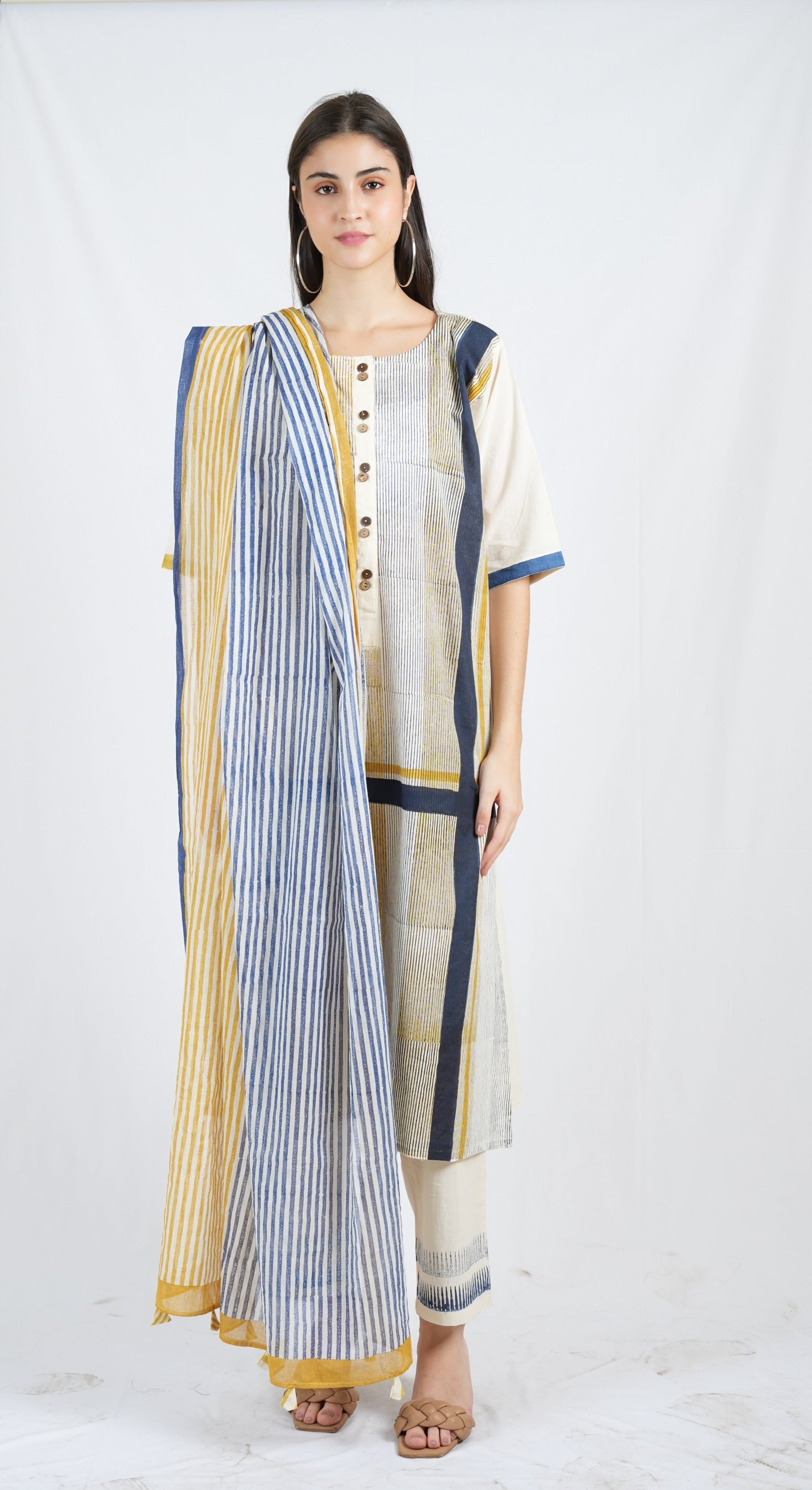 Total Twister Kurta Set (Set of 3)
