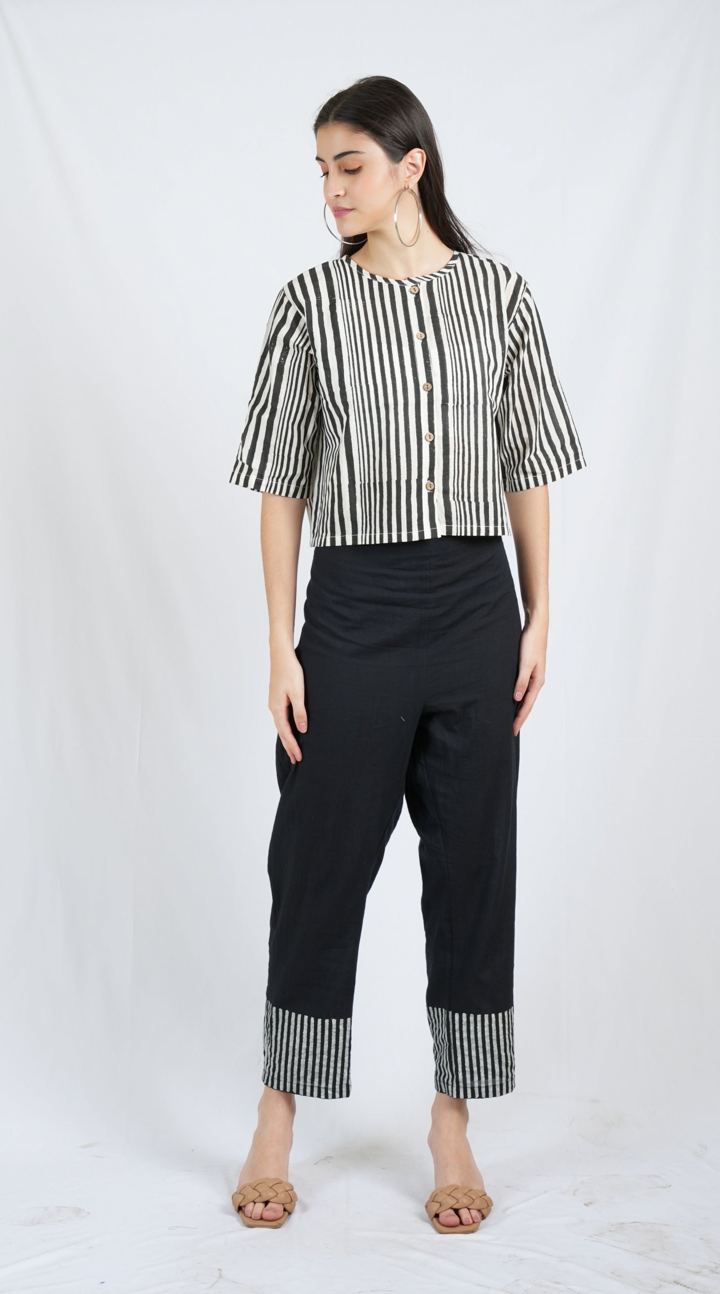 Doppler Black and White Top