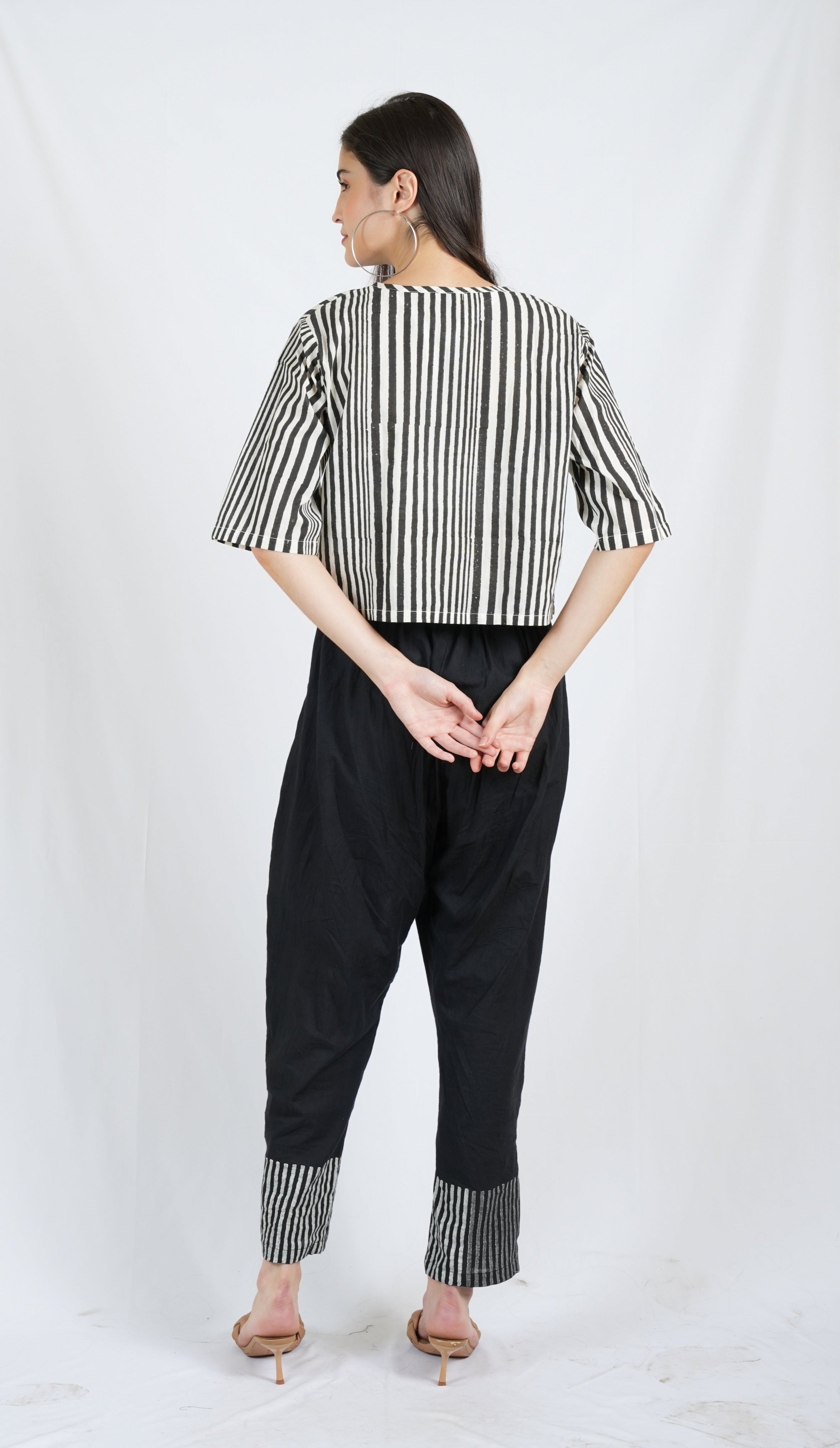 Doppler Black and White Top