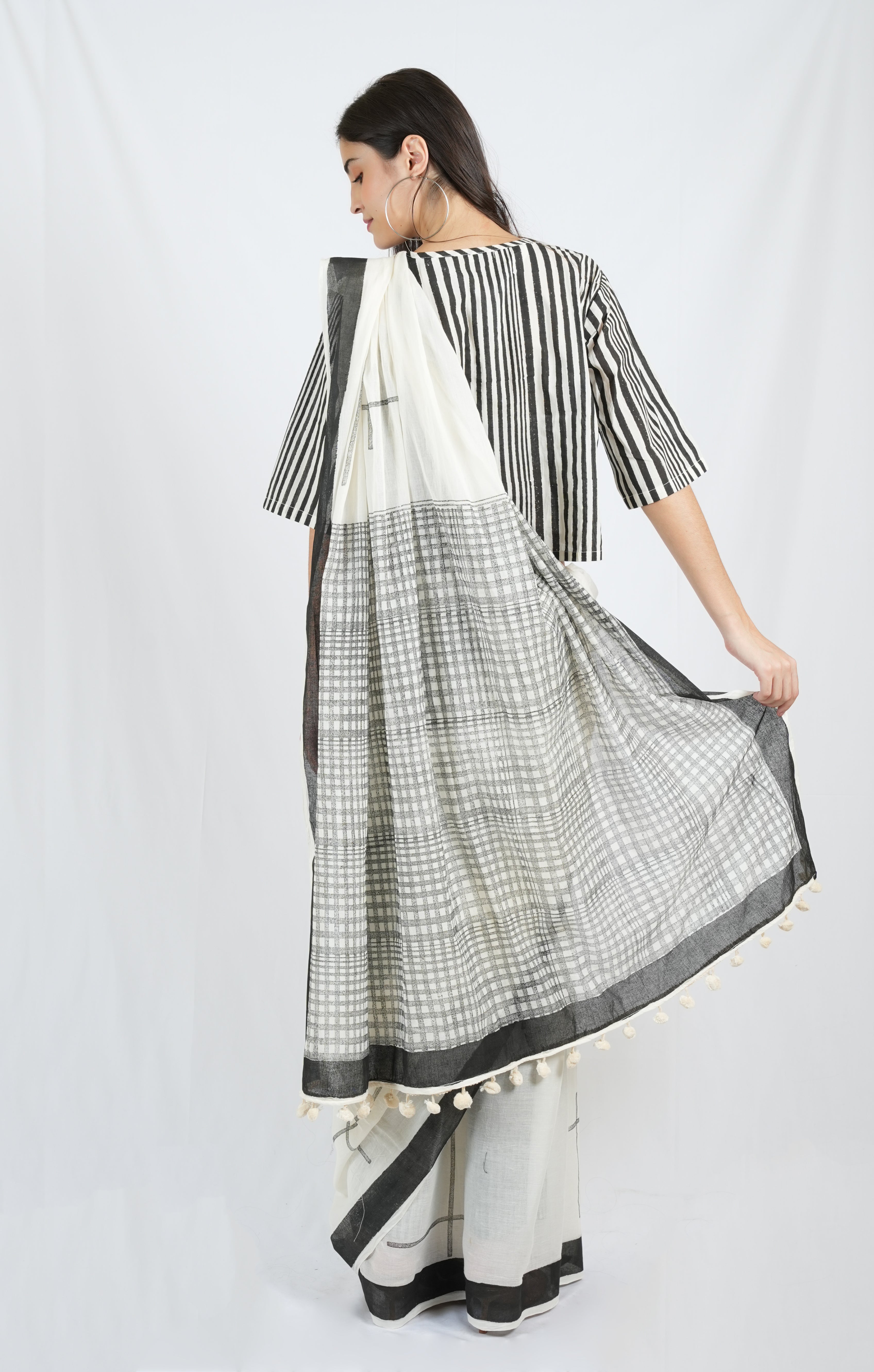 BANANA Flash Saree With Blouse