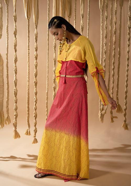 Aurum Ombre Waves Lehnga with overcoat (Set of 3) - BANANA labs