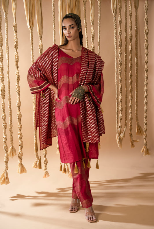 Aurum Kurta and Pants with Dupatta (Set of 3)