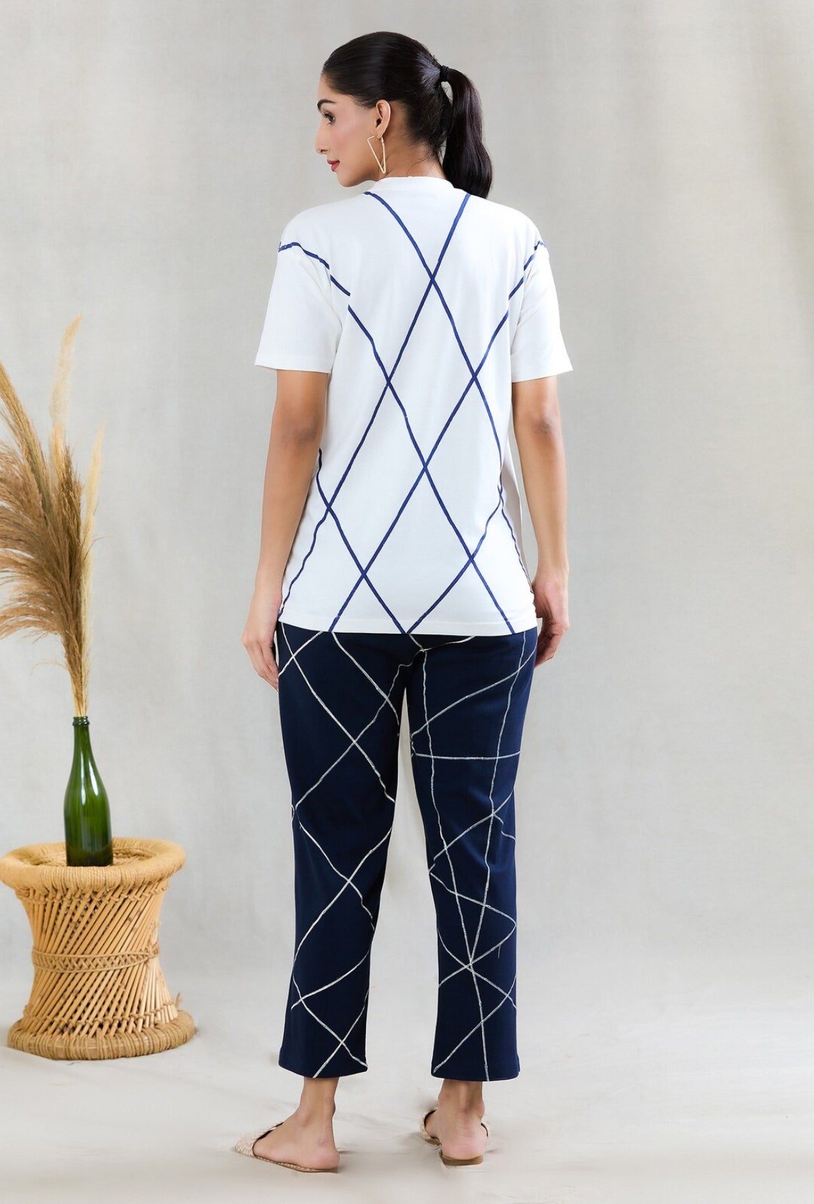 Crossroads Strike t-shirt Pant Set
