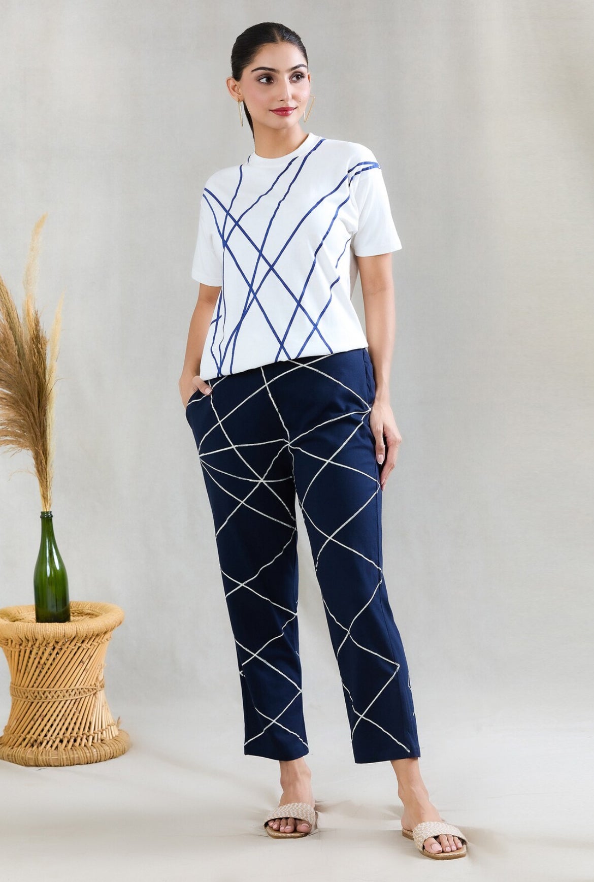 Crossroads Strike t-shirt Pant Set