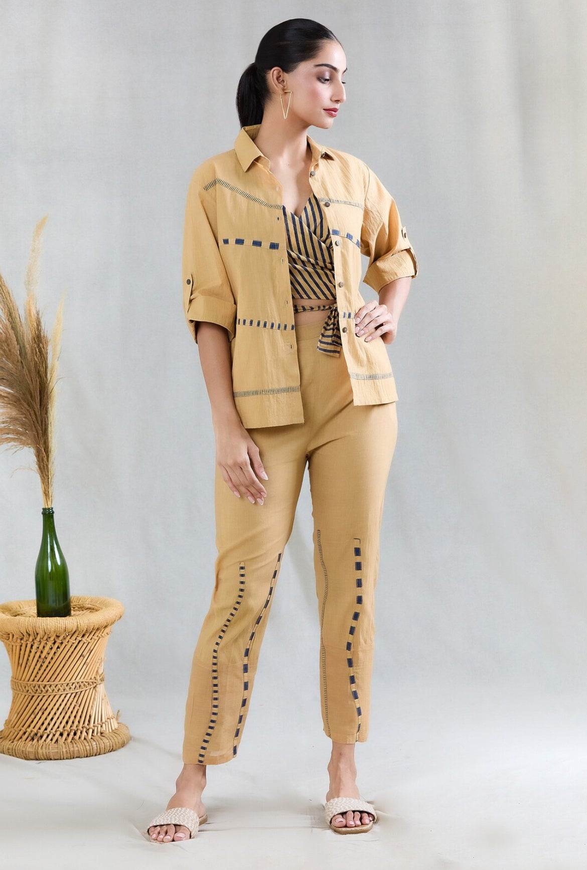 Crossroads Beige Wave Coordinate with Bustier