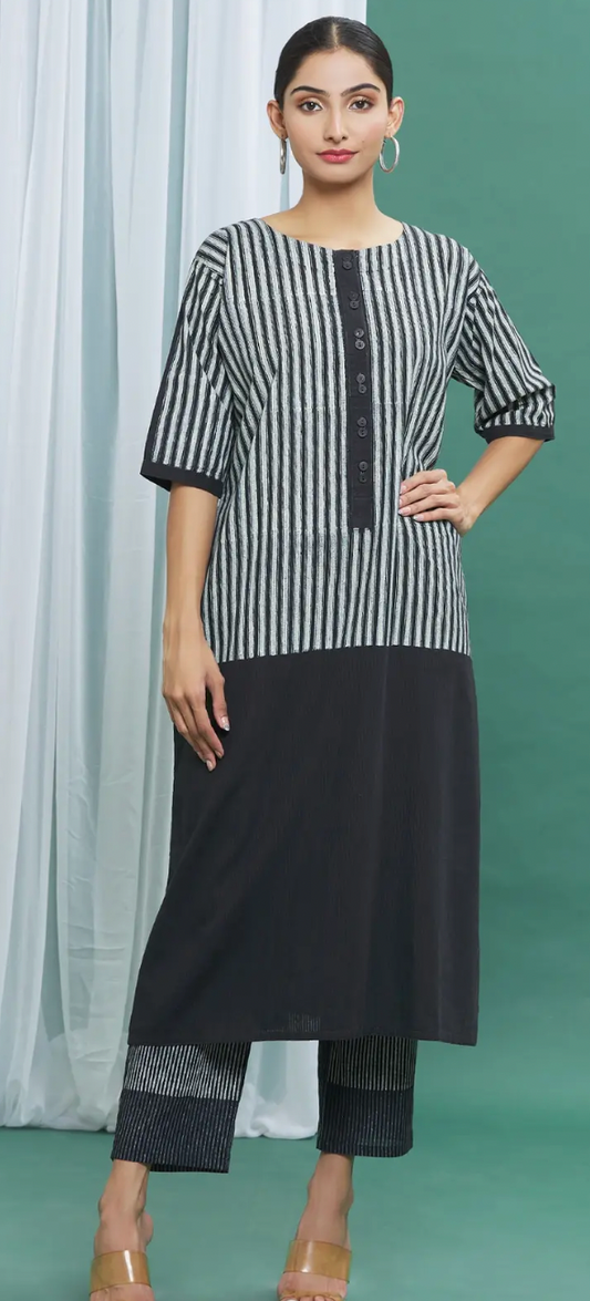 Monochrome Black Straight Cotton Printed Kurta