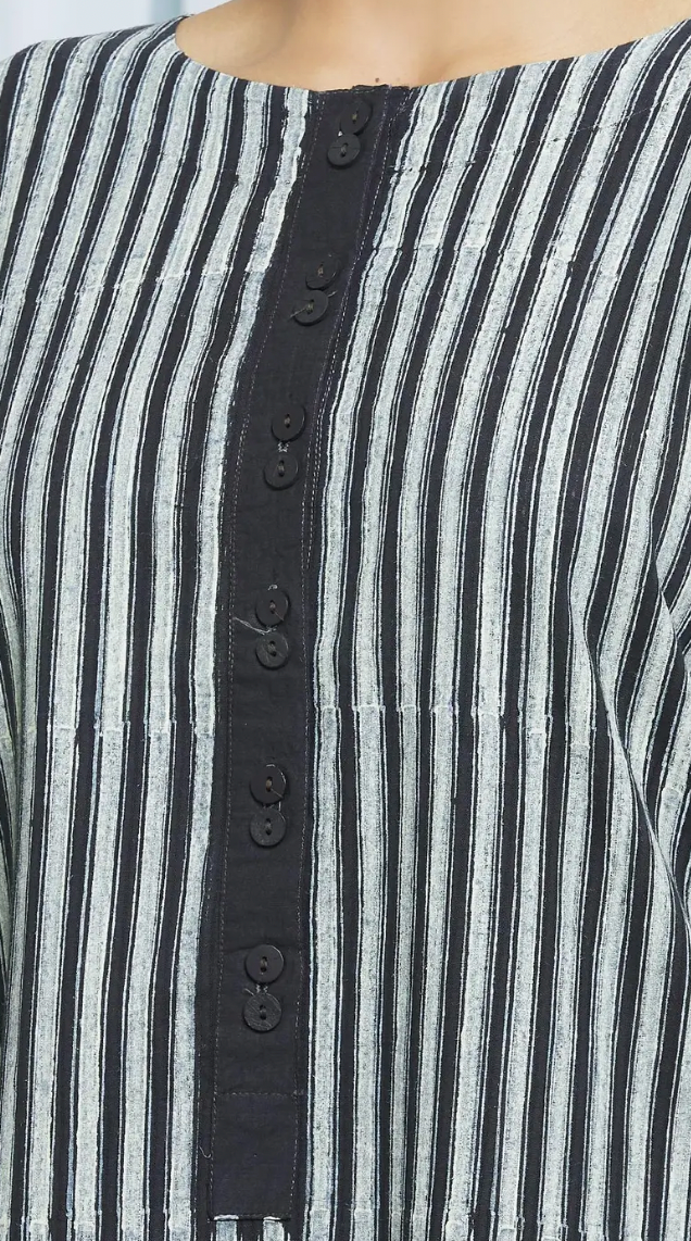 Monochrome Black Straight Cotton Printed Kurta