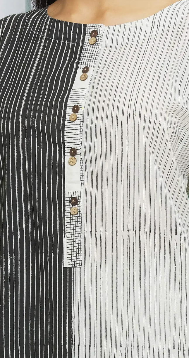Monochrome Color Block Kurta Set (Set of 2)
