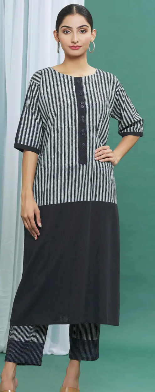 Monochrome Black Kurta Set (Set of 2)