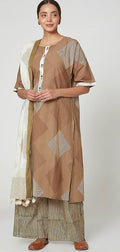 Brown Box Print Kurta set(Set of 3) - BANANA labs
