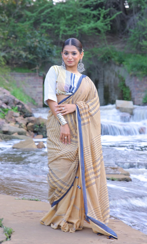 Crossroads Rhythm 3D Wave Beige Saree