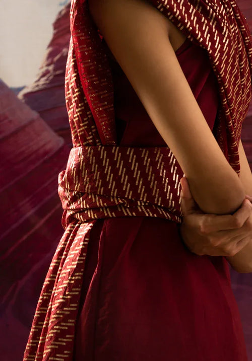 Aurum Gilded shock Maroon Zari dupatta - BANANA labs