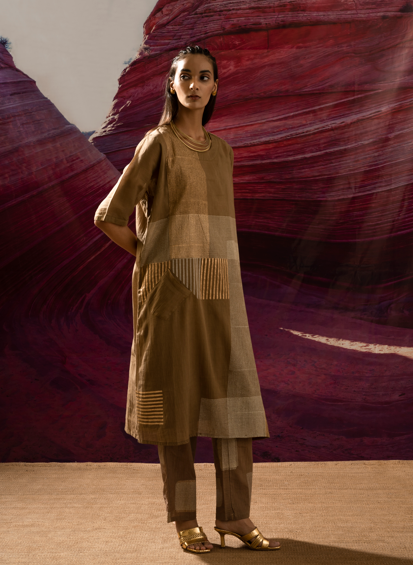 Aurum Chock Block Muddy Kurta with Pants (Set of 2)
