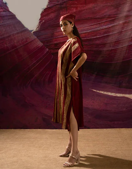Aurum Go way old Maroon kaftan - BANANA labs