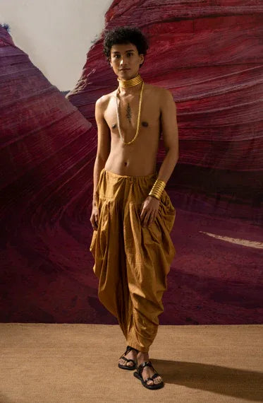 Aurum man Auric line dhoti - BANANA labs