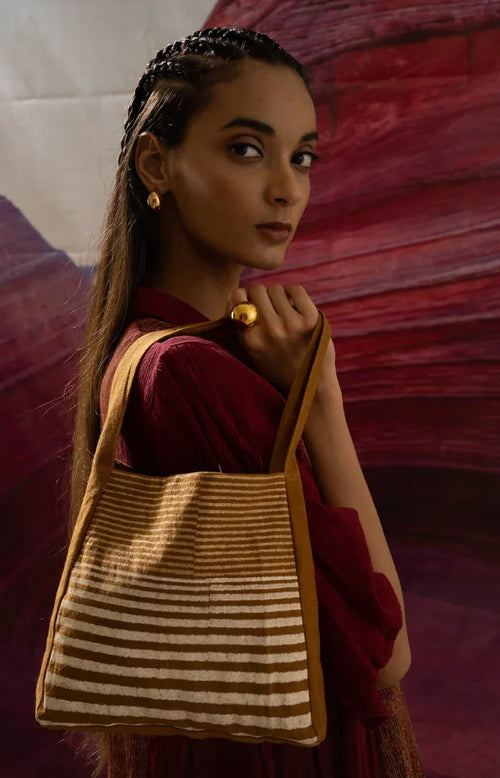 Aurumn Lola Gold Rhythm Mini Bag - BANANA labs