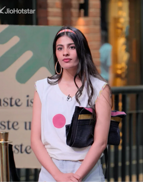 BANANA labs X linetribe | Kaynaat Cropped T-shirt | Pitch to Get Rich Edit - BANANA labs