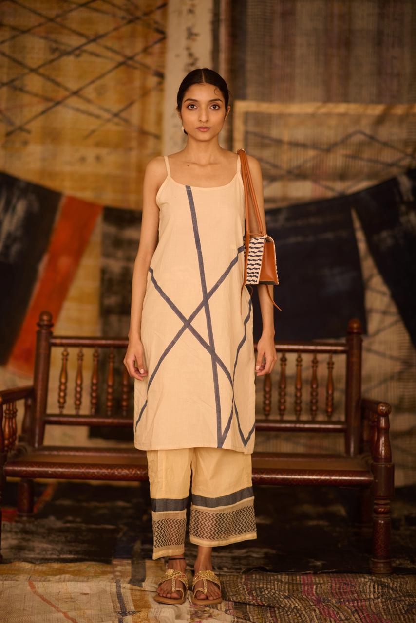 Sequence Crossroads Kurta with Pants (Set of 2)